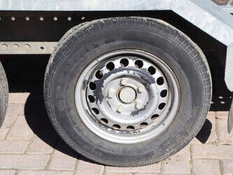 2016-brian-james-t-02-t-46270848