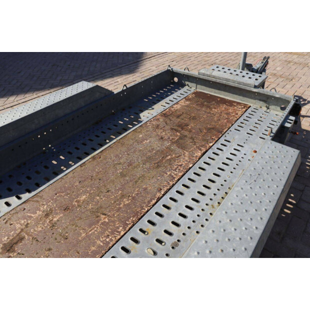 2016 Brian James CARGO-46270869