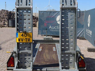 2020-brian-james-t-02-t-46270874