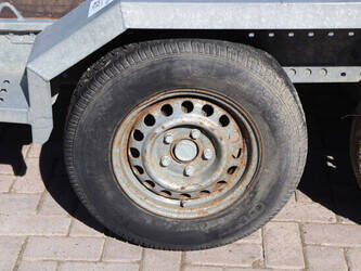 2020-brian-james-t-02-t-46270883