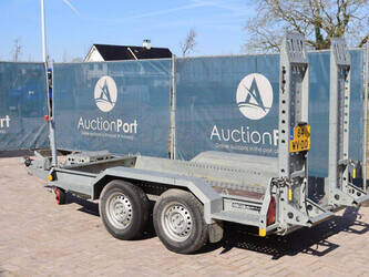 2019-brian-james-t-02-t-46270910