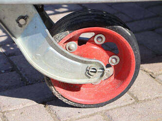 2019-brian-james-t-02-t-46270917