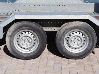 2019-brian-james-t-02-t-46270919