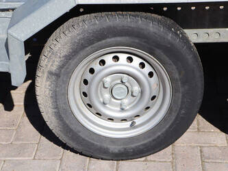 2019-brian-james-t-02-t-46270920