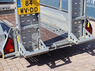 2019-brian-james-t-02-t-46270922