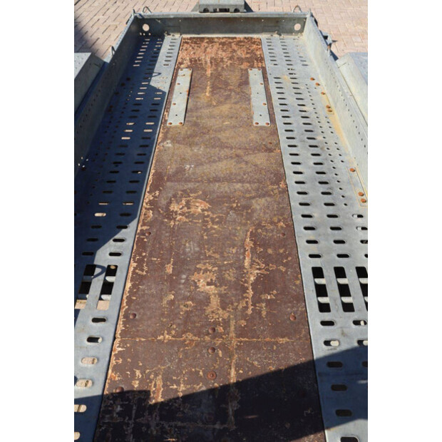 2019 Brian James T-02-T-46270924