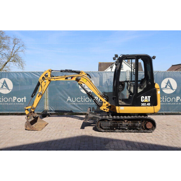 2017 Caterpillar 302.4D-46270946