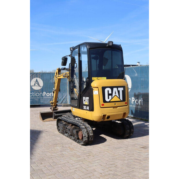 2017 Caterpillar 302.4D-46270948