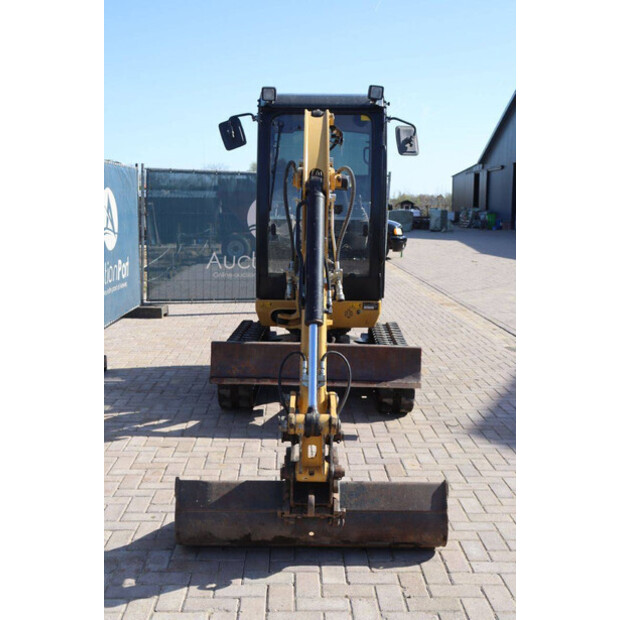 2017 Caterpillar 302.4D-46270952