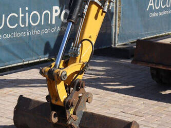 2017-caterpillar-302-4d-1436981-46270954