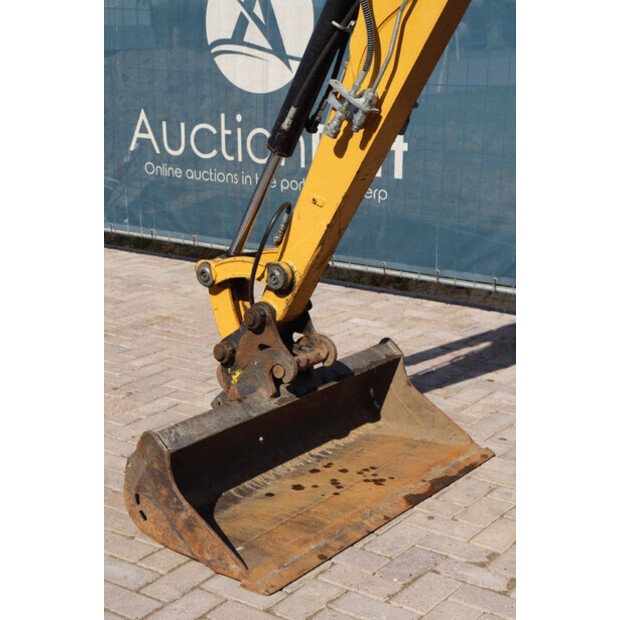 2017 Caterpillar 302.4D-46270955