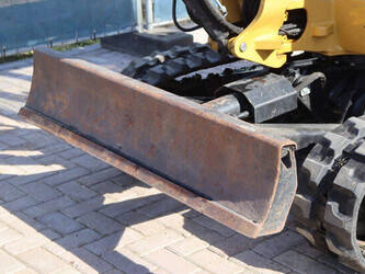 2017-caterpillar-302-4d-1436981-46270960