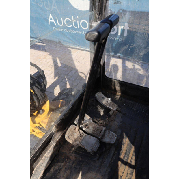 2017 Caterpillar 302.4D-46270968