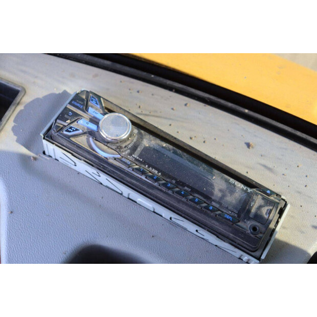 2017 Caterpillar 302.4D-46270976