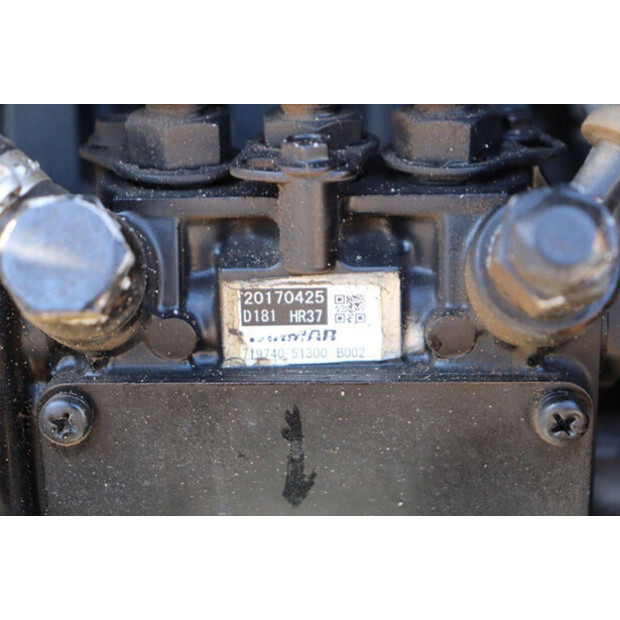 2017 Caterpillar 302.4D-46270982