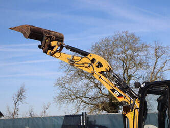 2017-caterpillar-302-4d-1436981-46270987