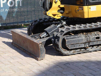 2017-caterpillar-302-4d-1436981-46270988