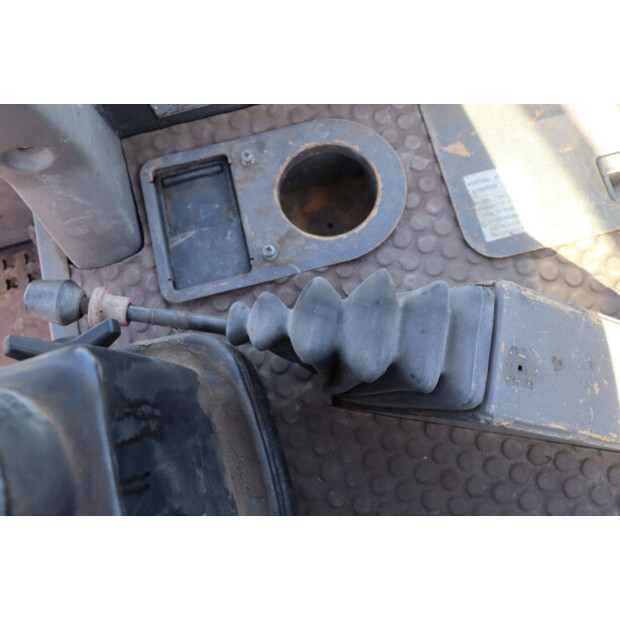 2000 Ahlmann AZ85-46271020