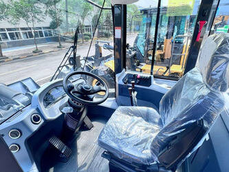 2025-xcmg-xc968-1437120-46279989