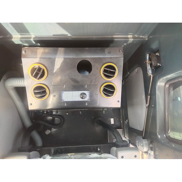 2025 Hyundai R210-46280158