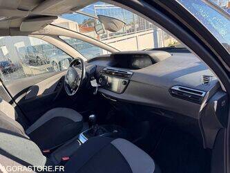 2016-citroen-c4-1437169-46286494