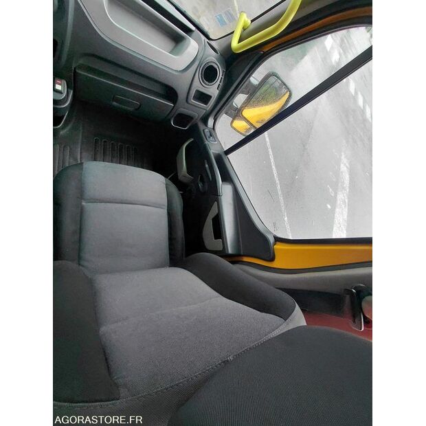 2014 رينو Master-46286715