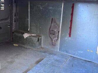 2010-renault-trafic-1437176-46286733