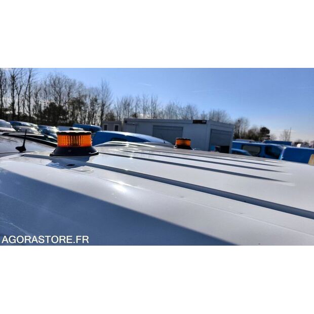 2024 Peugeot PARTNER-46287375