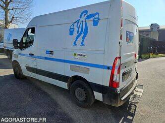 2014-renault-master-1437200-46287461