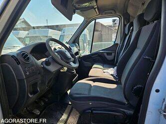 2014-renault-master-1437200-46287468