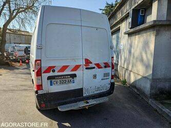 2013-renault-master-1437206-46287613