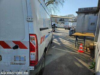 2013-renault-master-1437206-46287614