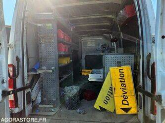 2013-renault-master-1437206-46287616