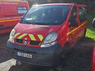 صورة ل مقطورات للسيارات 2006 رينو Trafic