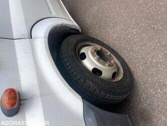 2002-ford-transit-1437216-46287857