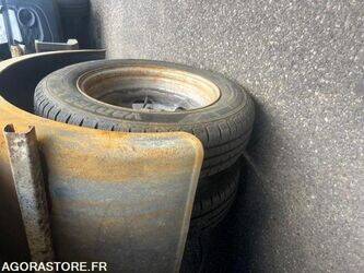 2002-ford-transit-1437216-46287859