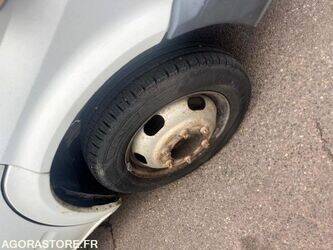 2002-ford-transit-1437216-46287860