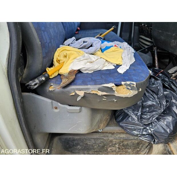 2005 Iveco 35C12-46287983