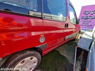 2005-citroen-berlingo-1437223-46288120