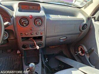 2005-citroen-berlingo-1437223-46288136