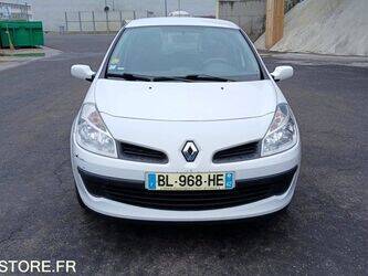 2009-renault-clio-1437231-46288340