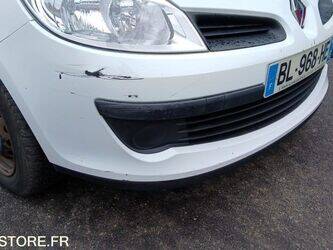 2009-renault-clio-1437231-46288343