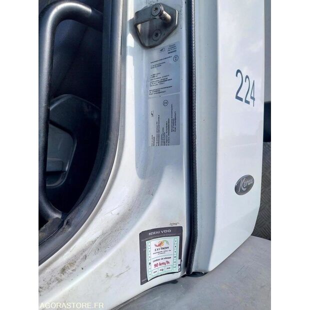 2002 رينو Kerax-46288423