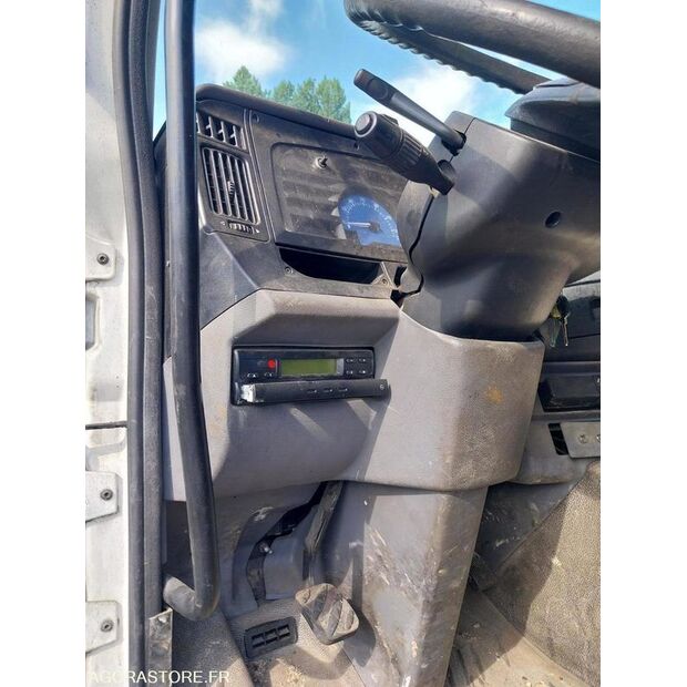 2002 رينو Kerax-46288426