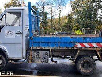 صورة ل شاحنات 1991 رينو B80