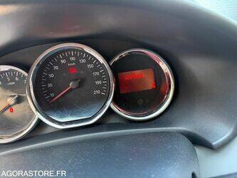 2014-dacia-sandero-1437251-46288895