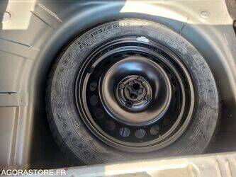 2014-dacia-sandero-1437251-46288901