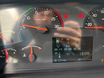 2010-volvo-fh-1437263-46289393