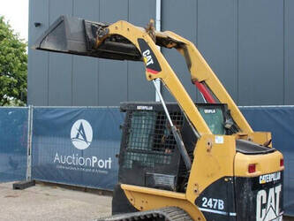 caterpillar-247b-1437271-46289640