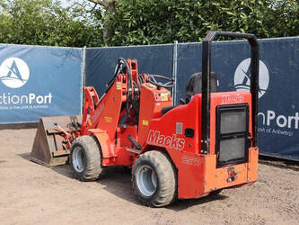 2009-macks-227-1437273-46289673